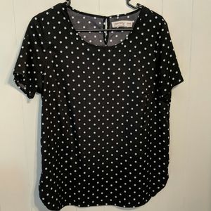 Adorable polka dot top
